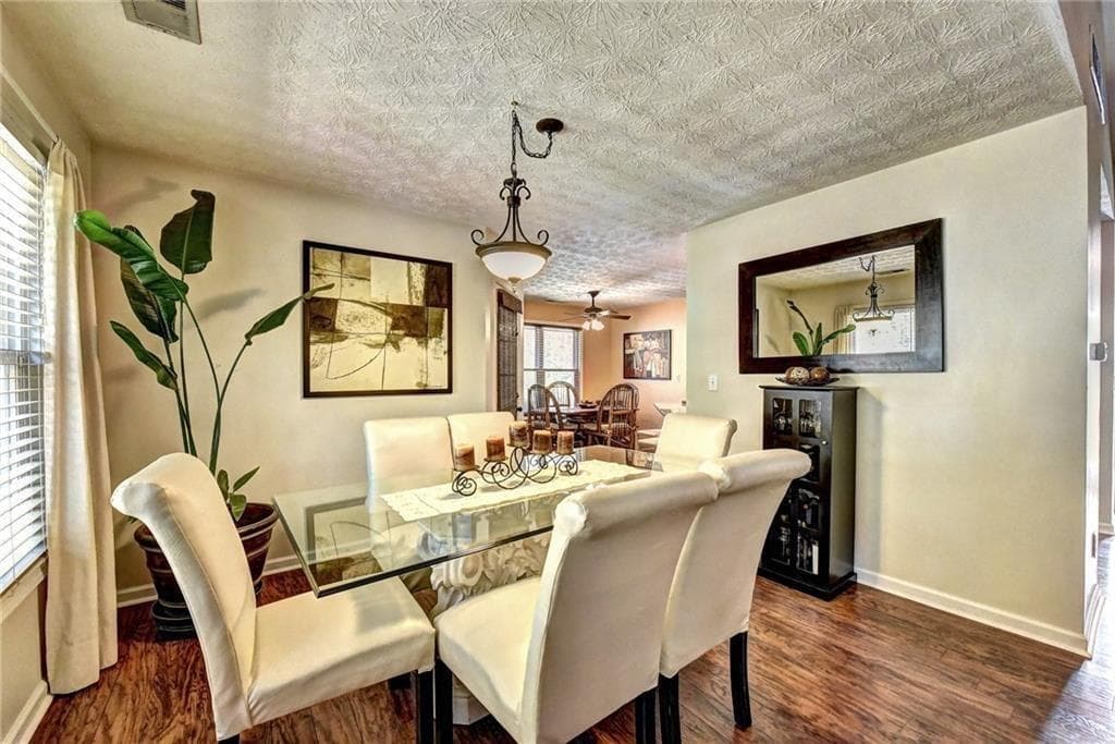 4 bedroom, 2 bathroom, 1,895 sq ft single family residence for rent at 3940 Piper Glen Drive, Buford, GA 30519 for $2,495 a month — photo 6