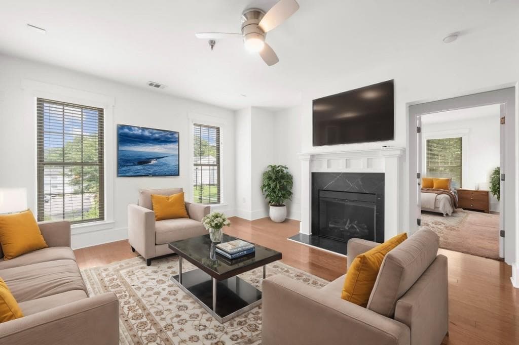 1 bedroom, 1 bathroom condominium for rent at 2360 Logan Circle 101, Atlanta, GA 30319 for $1,800 a month — photo 2