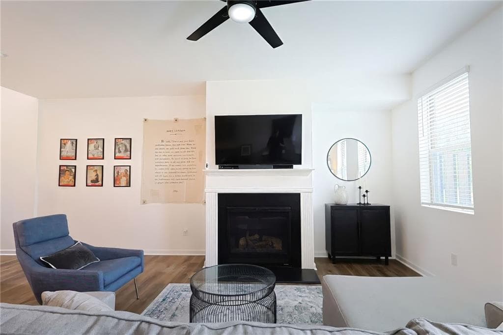 3 bedroom, 3 bathroom, 1,832 sq ft townhouse for sale at 5630 Flint Lane, Cumming, GA 30028 — photo 4