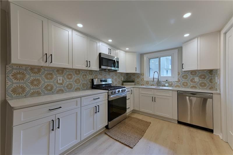 2 bedroom, 3 bathroom, 1,426 sq ft townhouse for rent at 2179 Surrey Court, Marietta, GA 30067 for $2,300 a month — photo 4