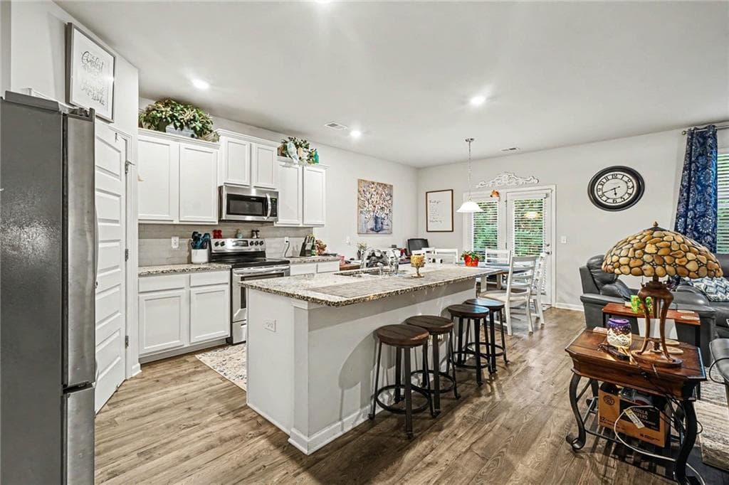 5 bedroom, 3 bathroom, 2,556 sq ft single family residence for sale at 430 Classic Road, Athens, GA 30606 — photo 9