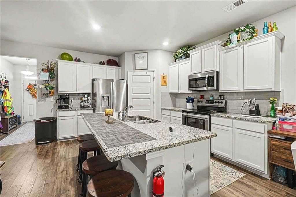 5 bedroom, 3 bathroom, 2,556 sq ft single family residence for sale at 430 Classic Road, Athens, GA 30606 — photo 10
