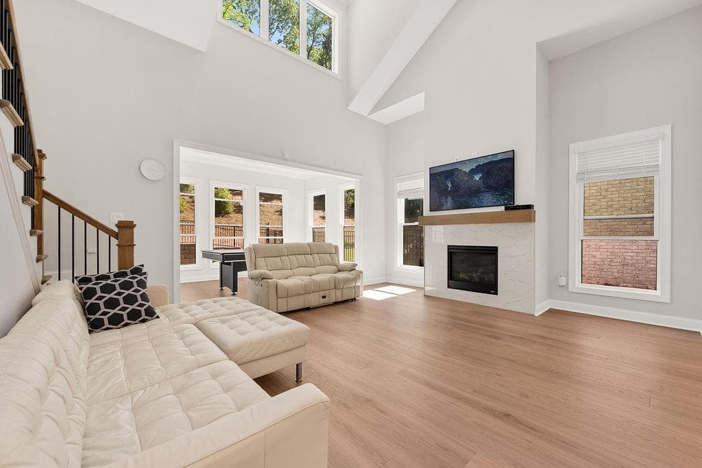 4 bedroom, 4 bathroom, 3,352 sq ft single family residence for sale at 144 Wards Crossing Way, Alpharetta, GA 30022 — photo 3