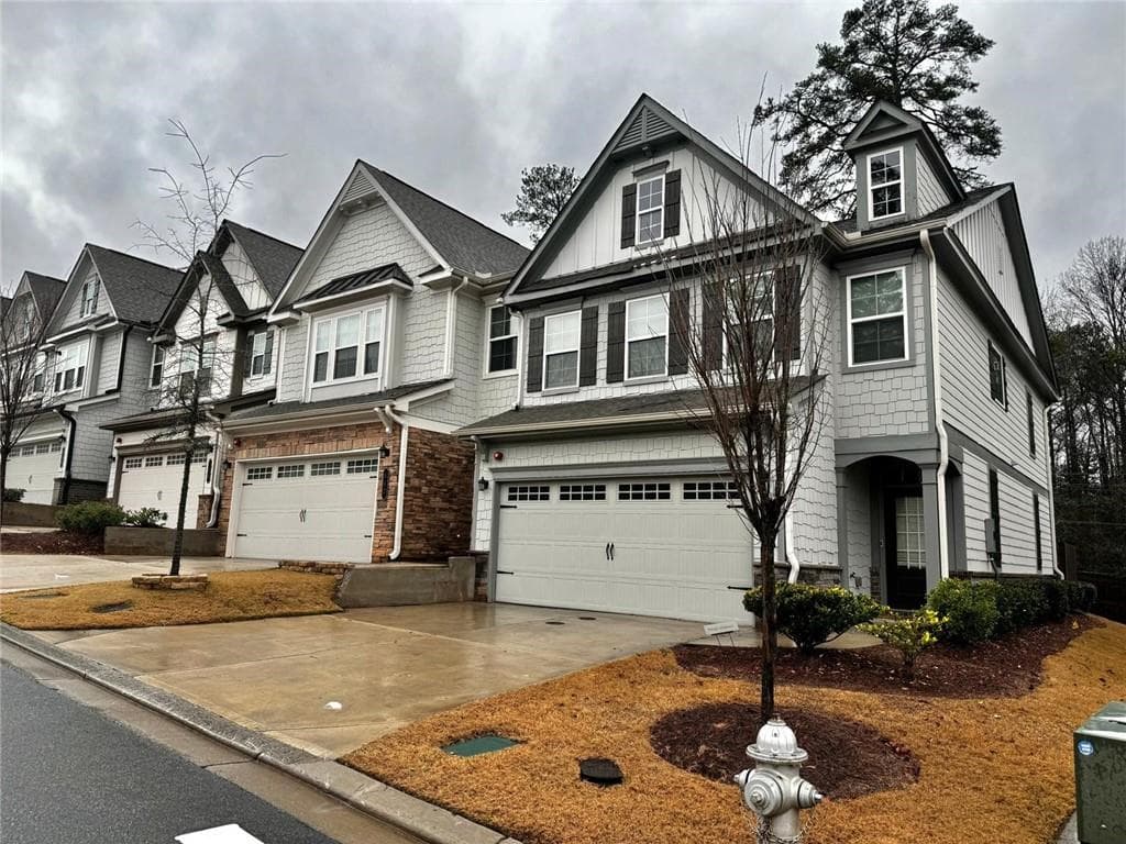 3 bedroom, 3 bathroom, 1,897 sq ft townhouse for sale at 438 Bannon Way, Marietta, GA 30008 — photo 5