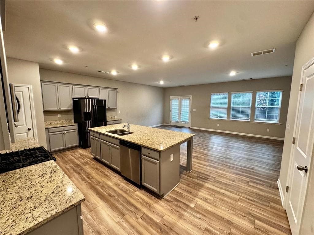 3 bedroom, 3 bathroom, 1,897 sq ft townhouse for sale at 438 Bannon Way, Marietta, GA 30008 — photo 6