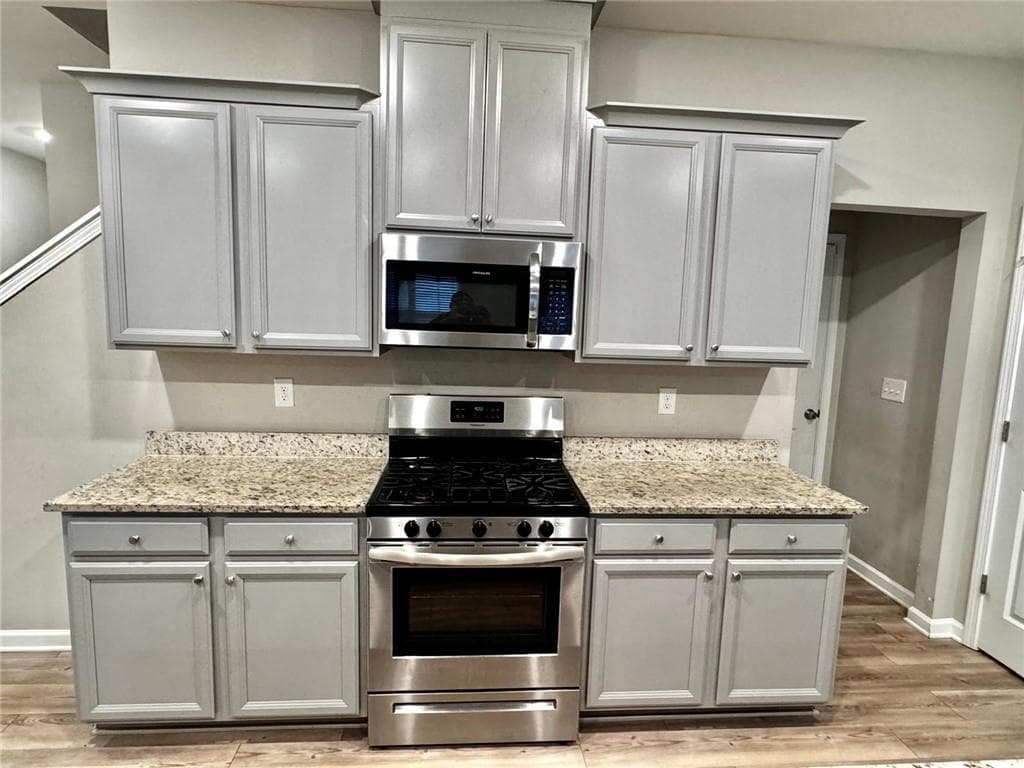 3 bedroom, 3 bathroom, 1,897 sq ft townhouse for sale at 438 Bannon Way, Marietta, GA 30008 — photo 8