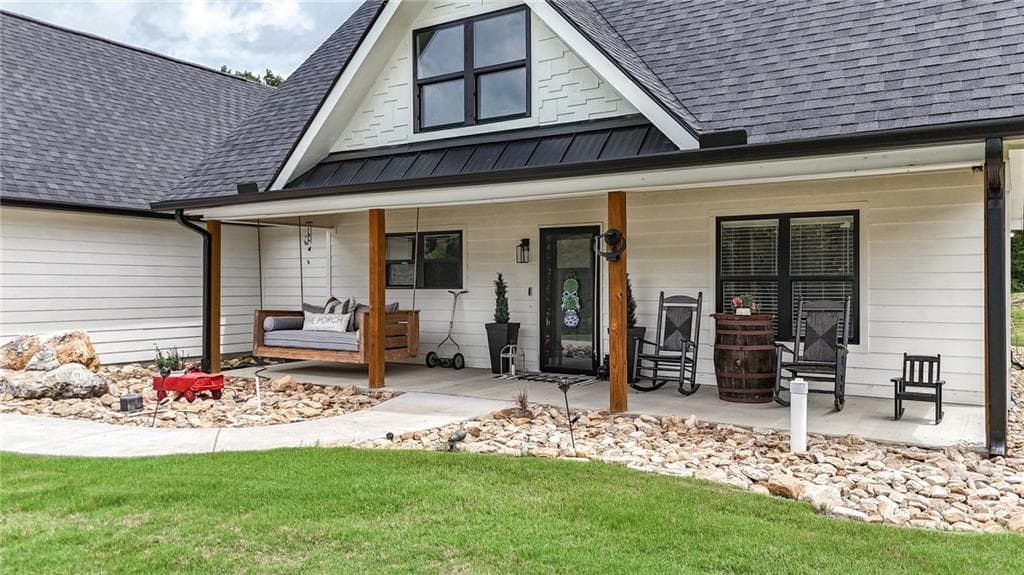 4 bedroom, 3 bathroom, 2,307 sq ft single family residence for sale at 385 Owens Gin Road, Calhoun, GA 30701 — photo 4