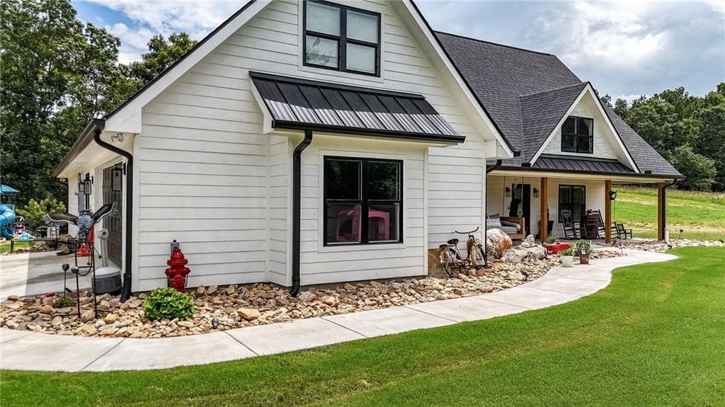 4 bedroom, 3 bathroom, 2,307 sq ft single family residence for sale at 385 Owens Gin Road, Calhoun, GA 30701 — photo 5