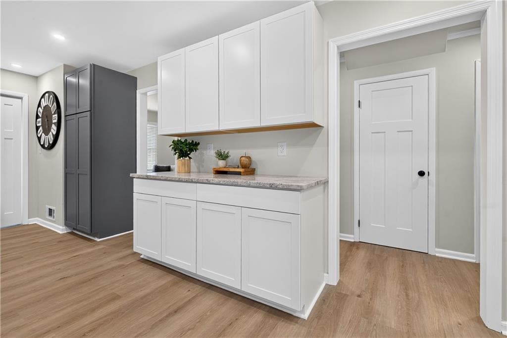 3 bedroom, 3 bathroom, 1,876 sq ft single family residence for sale at 2664 Black Forest Trail, Atlanta, GA 30331 — photo 9