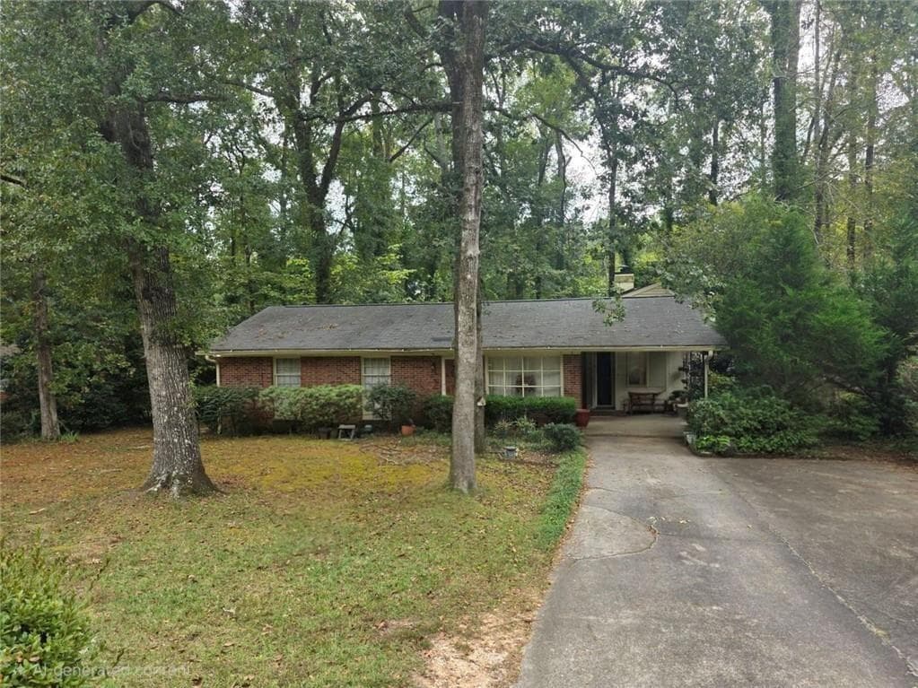 3 bedroom, 2 bathroom, 1,877 sq ft single family residence for sale at 4726 Cheryle Ann Drive, Macon, GA 31210