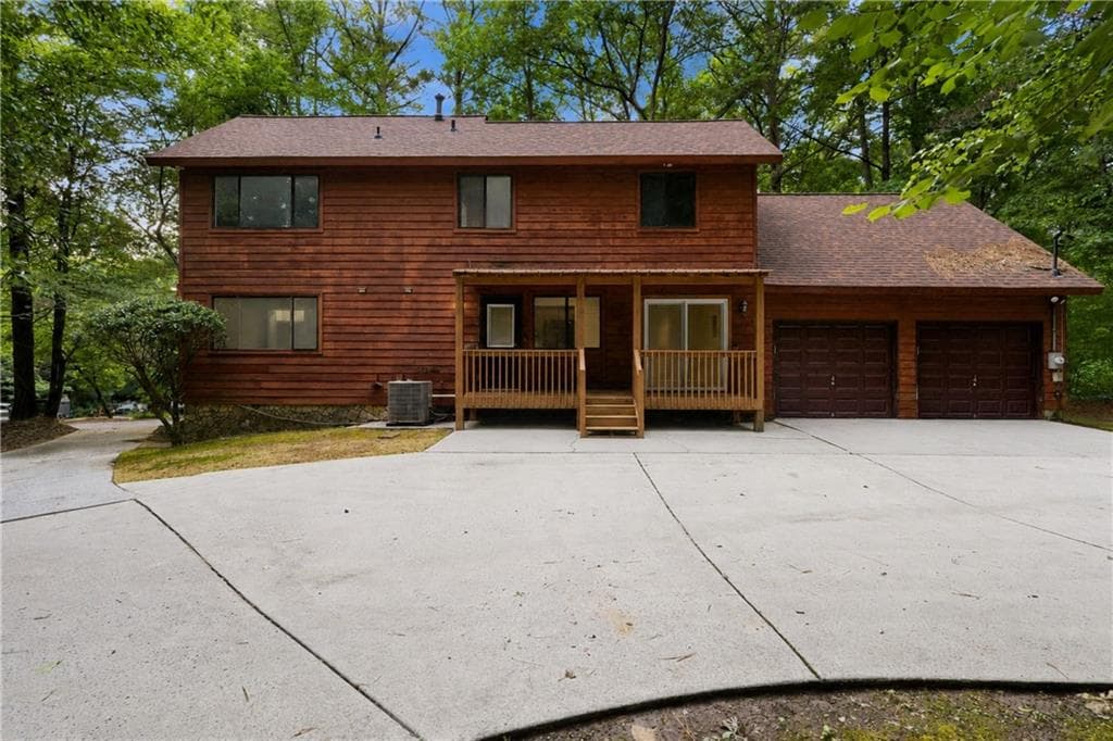 4 bedroom, 3 bathroom, 1,795 sq ft single family residence sold at 260 Forrest Avenue, Fayetteville, GA 30214