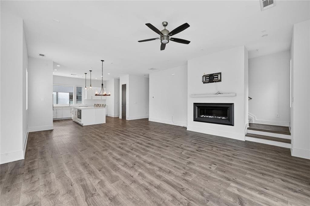 3 bedroom, 4 bathroom, 2,214 sq ft townhouse for rent at 1214 Chelsea Circle, Atlanta, GA 30318 for $4,900 a month — photo 10