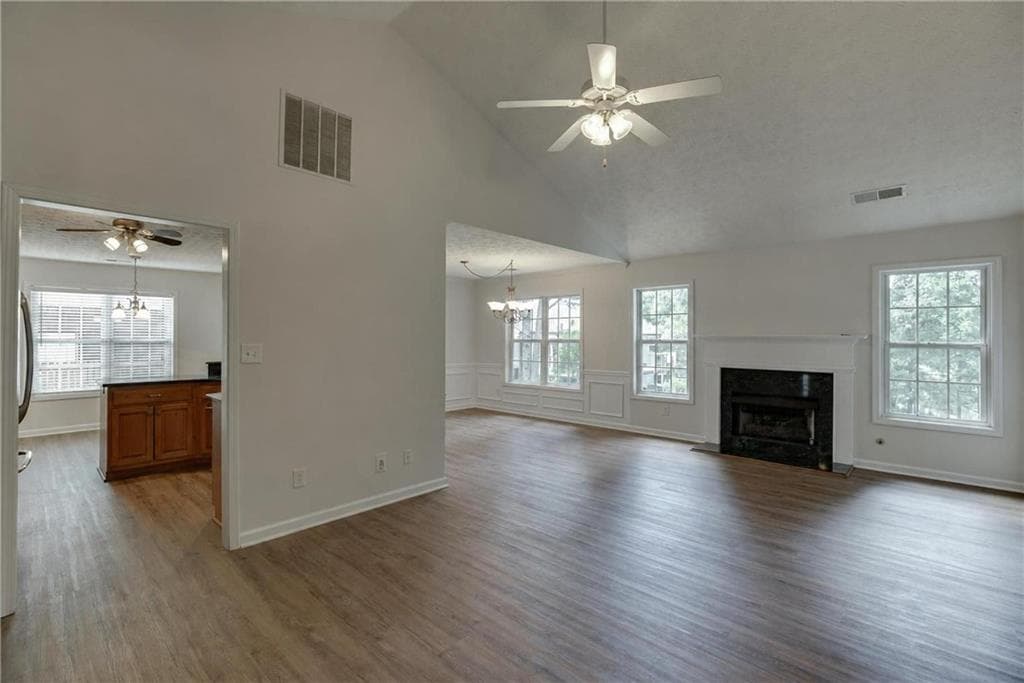 3 bedroom, 3 bathroom, 1,781 sq ft single family residence under contract at 3335 Rivers End Place, Buford, GA 30519 — photo 3