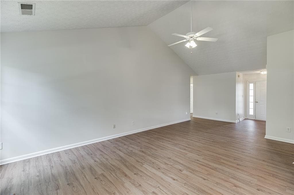 3 bedroom, 3 bathroom, 1,781 sq ft single family residence under contract at 3335 Rivers End Place, Buford, GA 30519 — photo 6