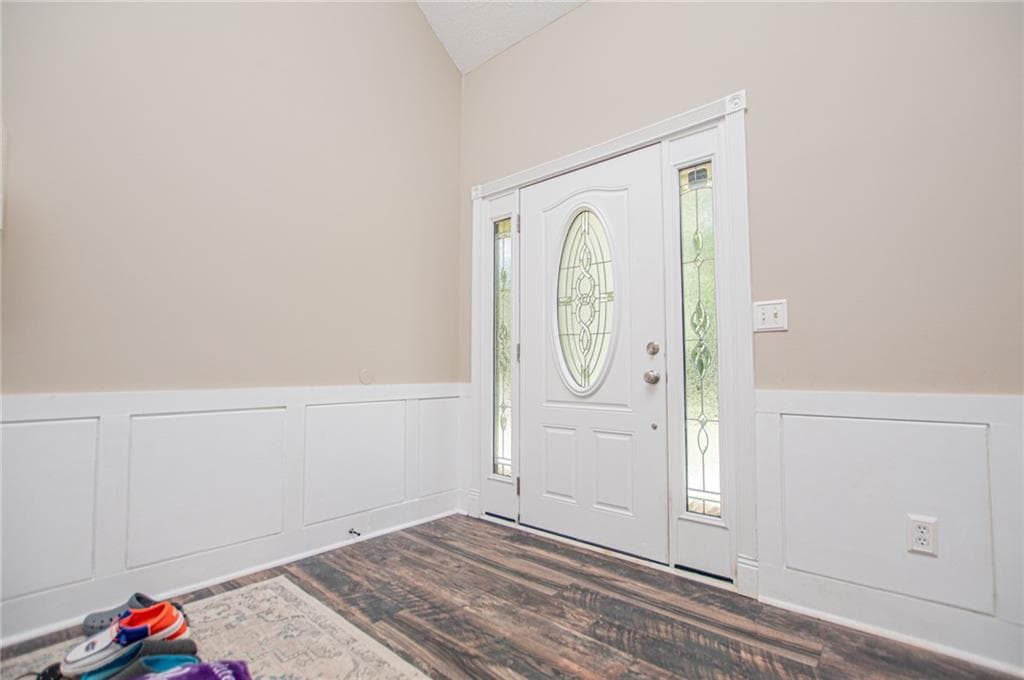 3 bedroom, 2 bathroom, 2,728 sq ft single family residence under contract at 8590 Kencrest Drive, Winston, GA 30187 — photo 2