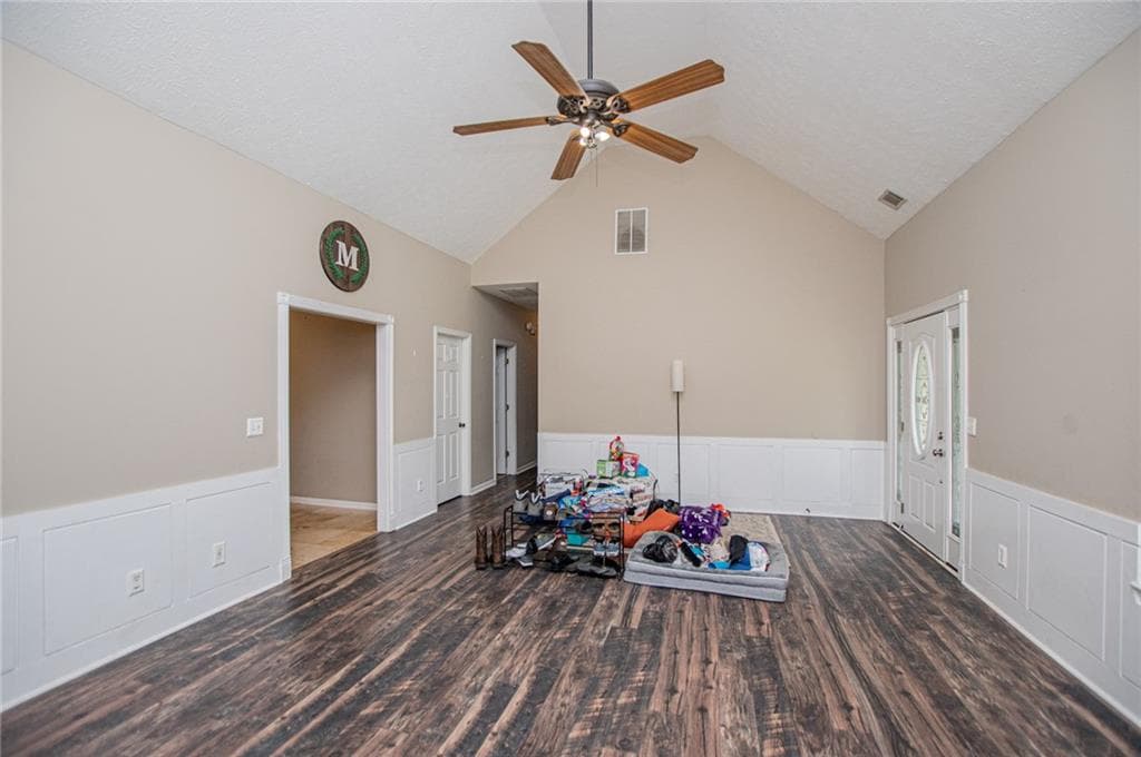 3 bedroom, 2 bathroom, 2,728 sq ft single family residence under contract at 8590 Kencrest Drive, Winston, GA 30187 — photo 4
