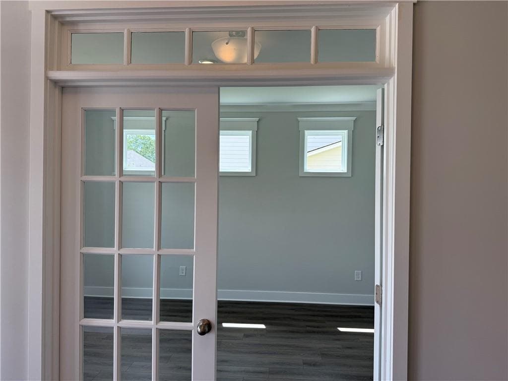 5 bedroom, 4 bathroom, 3,462 sq ft single family residence for sale at 548 Winding Rose Drive, Hoschton, GA 30548 — photo 4