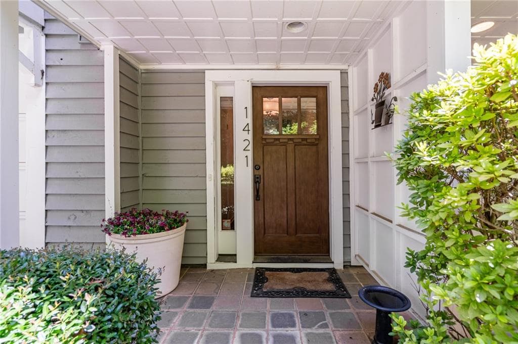 2 bedroom, 3 bathroom, 1,628 sq ft townhouse for rent at 1421 Hillpine Lane, Atlanta, GA 30306 for $3,950 a month — photo 2