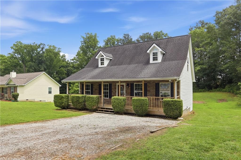 3 bedroom, 3 bathroom, 1,461 sq ft single family residence under contract at 345 Rainey Road, Temple, GA 30179 — photo 2