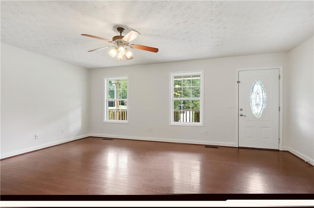 3 bedroom, 3 bathroom, 1,461 sq ft single family residence under contract at 345 Rainey Road, Temple, GA 30179 — photo 4