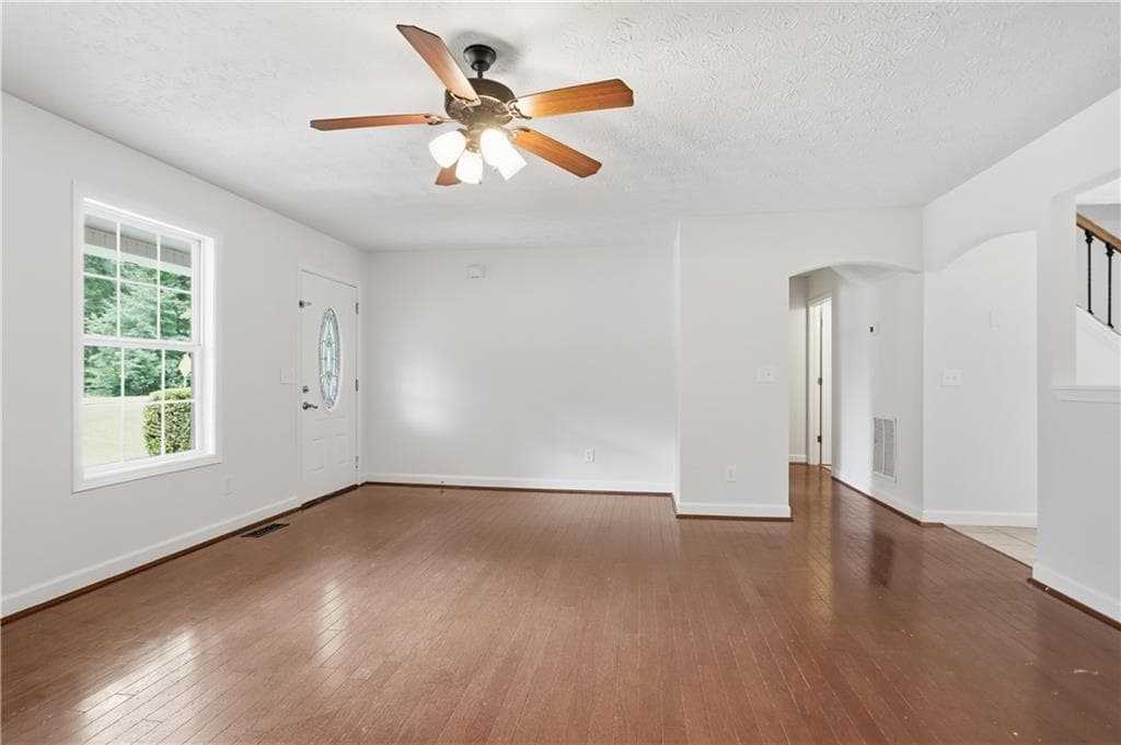 3 bedroom, 3 bathroom, 1,461 sq ft single family residence under contract at 345 Rainey Road, Temple, GA 30179 — photo 5