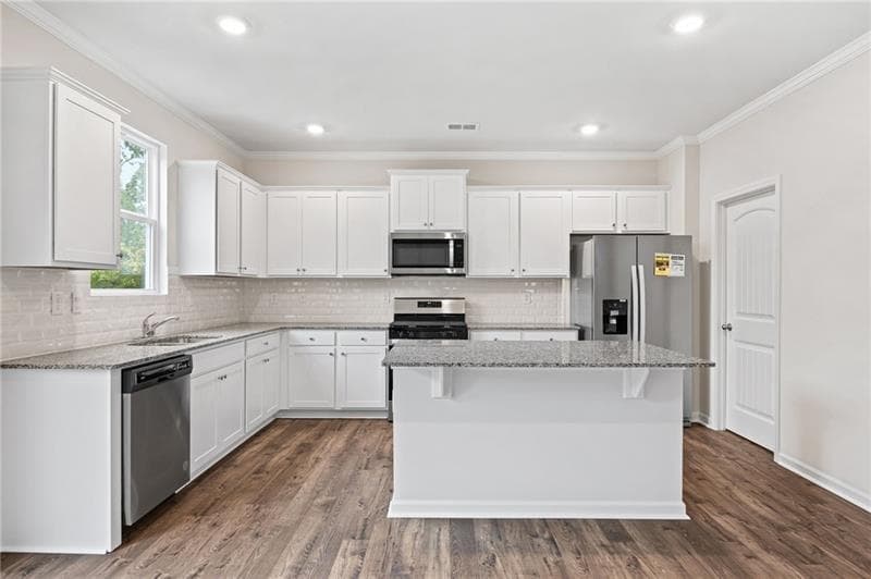 4 bedroom, 3 bathroom, 2,804 sq ft single family residence for rent at 7962 Centera Court, Lithia Springs, GA 30122 for $2,500 a month — photo 9