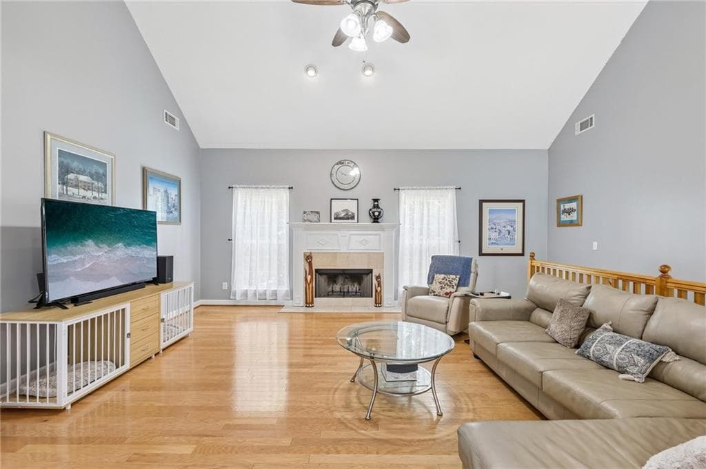 5 bedroom, 3 bathroom, 3,574 sq ft single family residence for sale at 3576 Phoenix Cove Drive, Gainesville, GA 30506 — photo 8