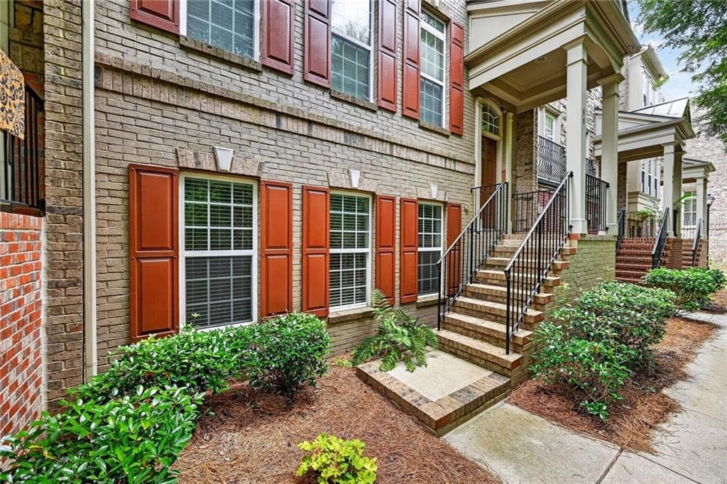 3 bedroom, 4 bathroom, 2,232 sq ft townhouse for sale at 11 High Gate Trail, Decatur, GA 30030 — photo 2