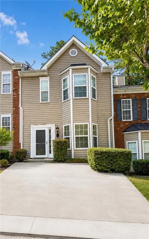 2 bedroom, 3 bathroom, 1,296 sq ft townhouse for sale at 6378 Rockaway Road, South Fulton, GA 30349