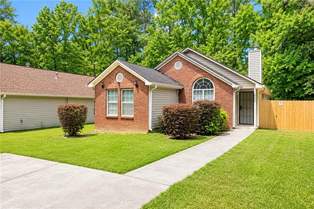 4 bedroom, 2 bathroom, 1,476 sq ft single family residence for sale at 2341 Daniel Road, Atlanta, GA 30331