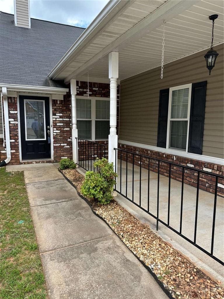 2 bedroom, 2 bathroom, 1,260 sq ft townhouse for sale at 1910 School House Lane, Temple, GA 30179 — photo 2