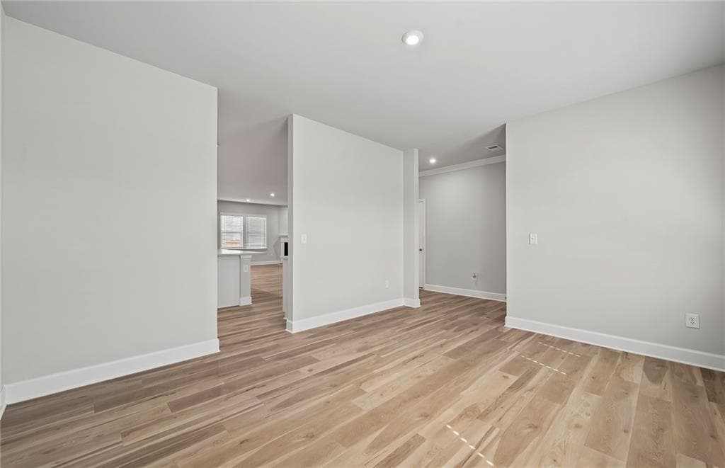 5 bedroom, 3 bathroom, 2,956 sq ft single family residence under contract at 244 Delilah Street, Mcdonough, GA 30252 — photo 2
