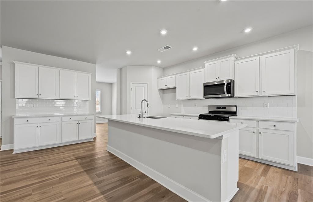 5 bedroom, 3 bathroom, 2,956 sq ft single family residence under contract at 244 Delilah Street, Mcdonough, GA 30252 — photo 5
