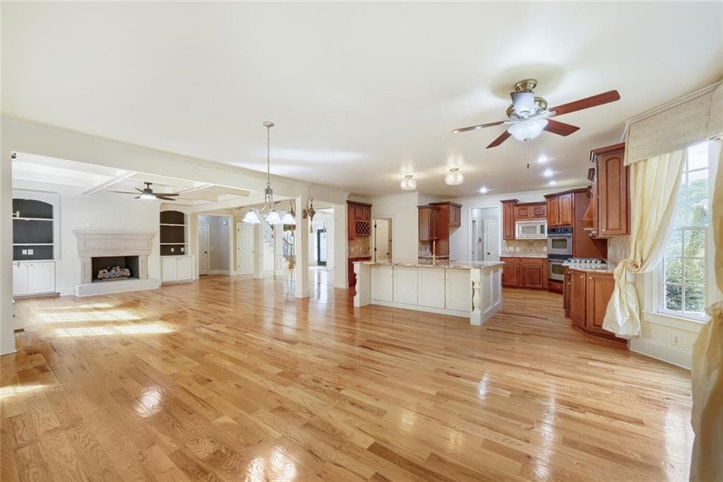 5 bedroom, 6 bathroom, 6,296 sq ft single family residence for sale at 2195 Enclave Mill Drive, Dacula, GA 30019 — photo 9