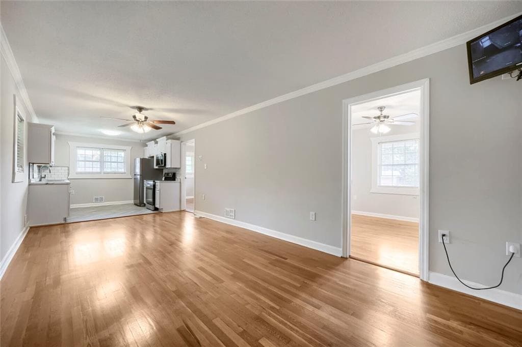 2 bedroom, 1 bathroom, 759 sq ft single family residence for sale at 1 North Avenue, Hampton, GA 30228 — photo 6