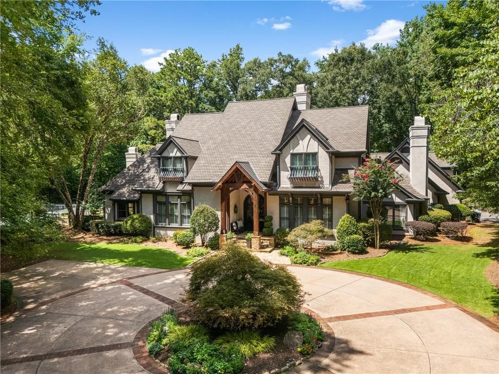 5 bedroom, 7 bathroom, 8,267 sq ft single family residence sold at 1940 Dinsmore Road, Milton, GA 30004