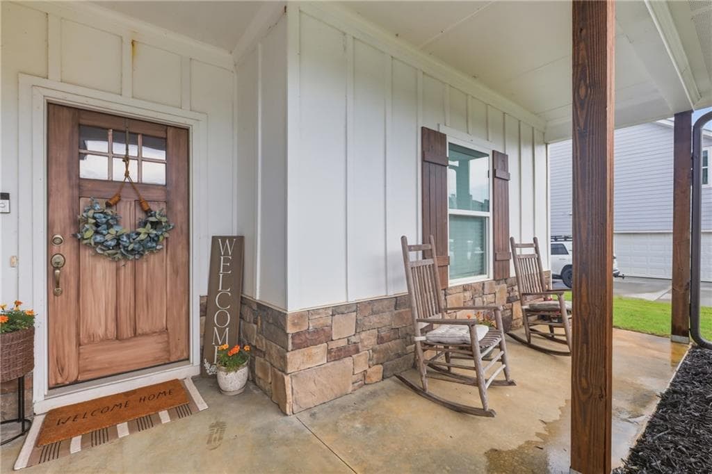 4 bedroom, 4 bathroom, 2,214 sq ft single family residence under contract at 6352 Magnolia Station Drive, Lula, GA 30554 — photo 2