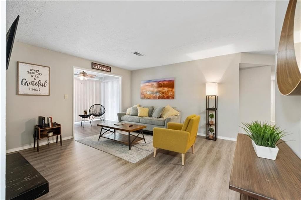 2 bedroom, 1 bathroom, 1,097 sq ft condominium for sale at 2102 Augusta Drive 21, Marietta, GA 30067