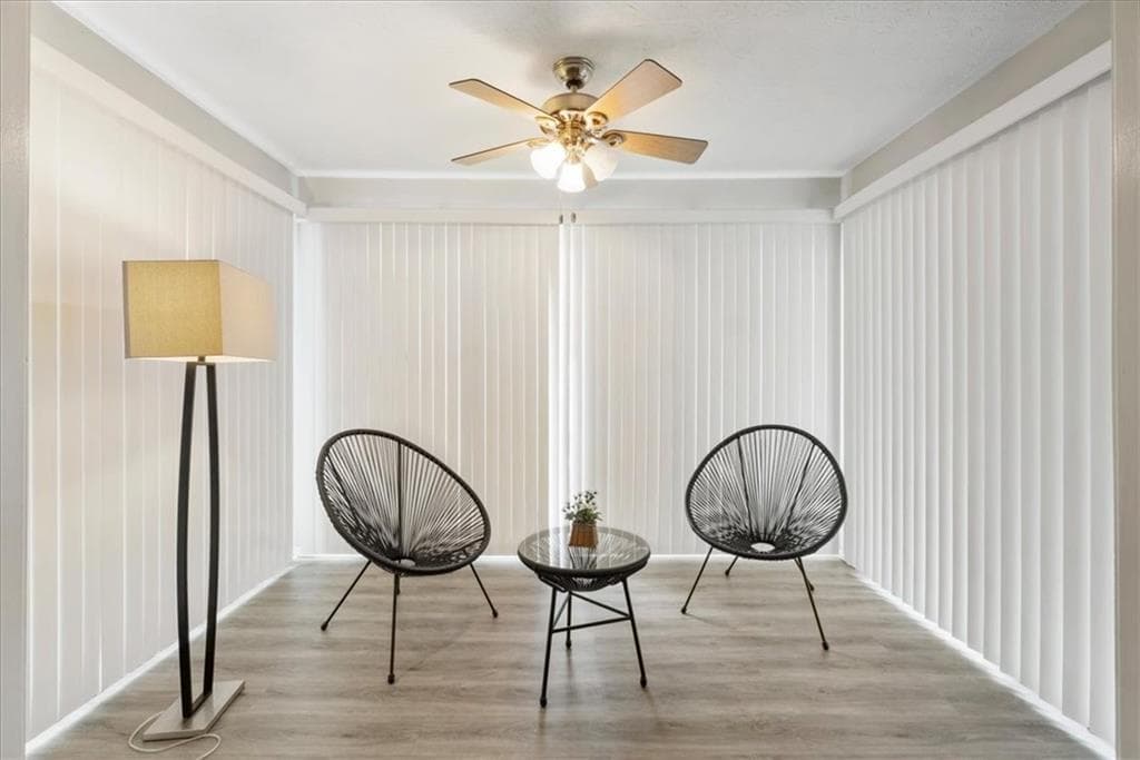 2 bedroom, 1 bathroom, 1,097 sq ft condominium for sale at 2102 Augusta Drive 21, Marietta, GA 30067 — photo 3