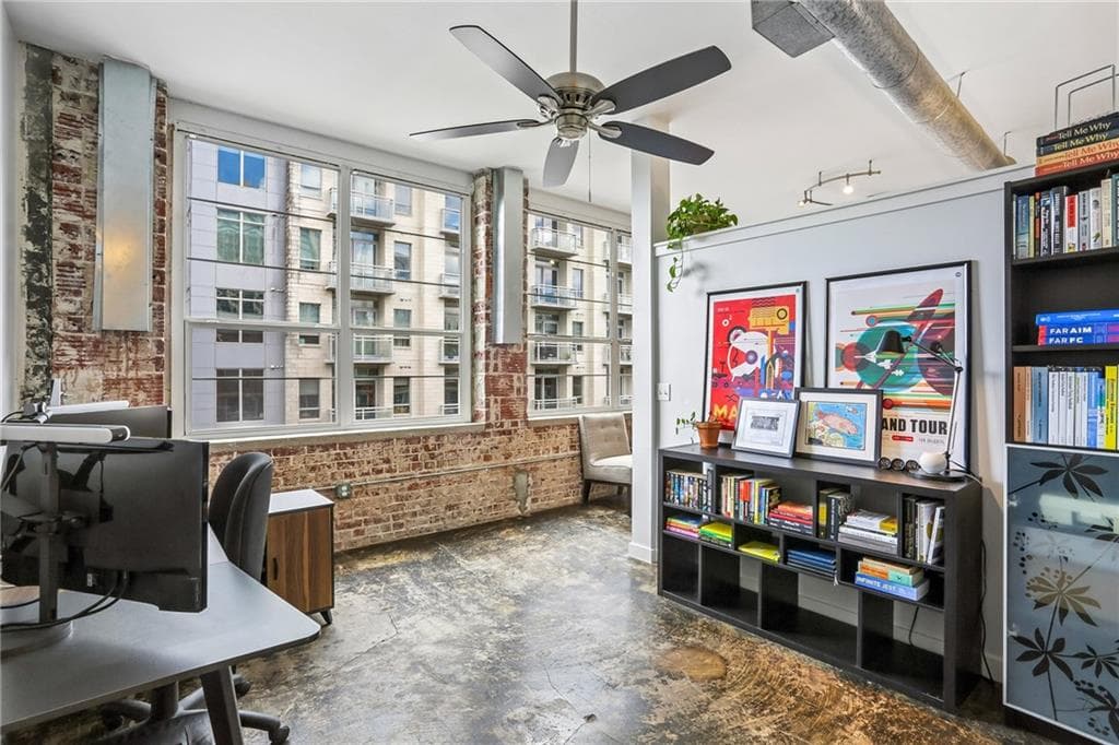 2 bedroom, 1 bathroom, 1,085 sq ft condominium for sale at 800 Peachtree Street 8613, Atlanta, GA 30308 — photo 8