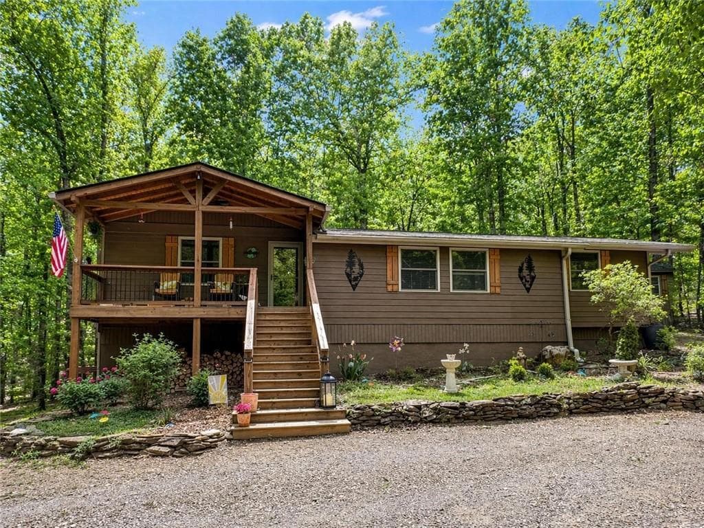 3 bedroom, 2 bathroom, 1,644 sq ft single family residence sold at 1286 Oglethorpe Mountain Road 20289, Jasper, GA 30143