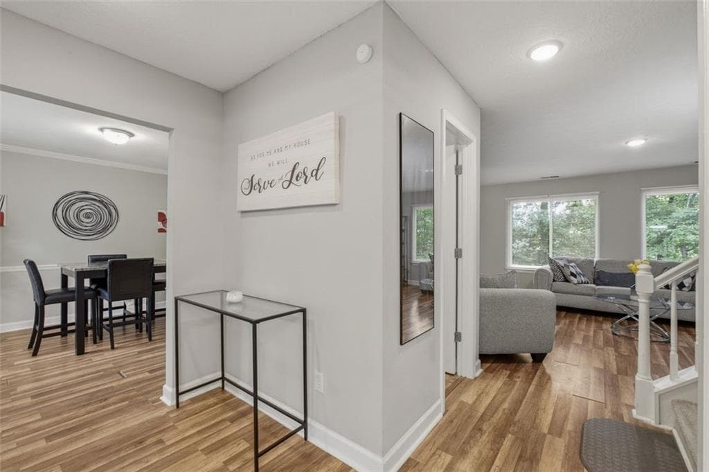 3 bedroom, 3 bathroom, 1,740 sq ft single family residence for sale at 7107 Springchase Way, Austell, GA 30168 — photo 5