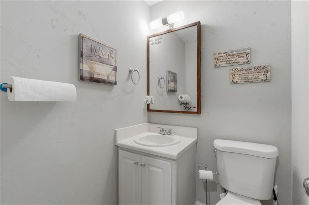 3 bedroom, 3 bathroom, 1,740 sq ft single family residence for sale at 7107 Springchase Way, Austell, GA 30168 — photo 9