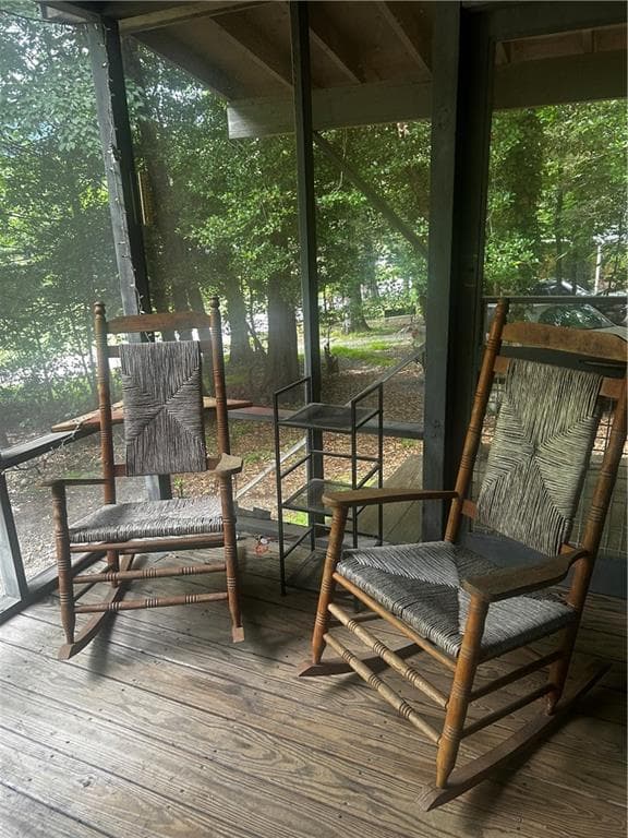 2 bedroom, 2 bathroom, 1,376 sq ft single family residence for sale at 670 Ruby Lake Drive, Hiawassee, GA 30546 — photo 6