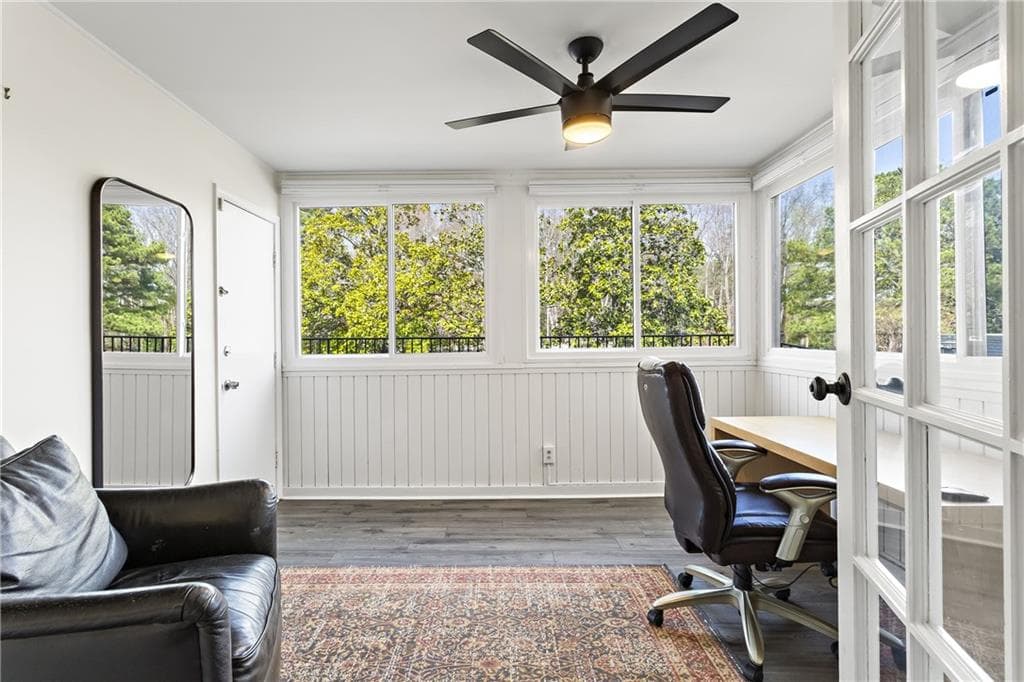 2 bedroom, 2 bathroom, 1,100 sq ft condominium for sale at 53 La Rue Place, Atlanta, GA 30327 — photo 4