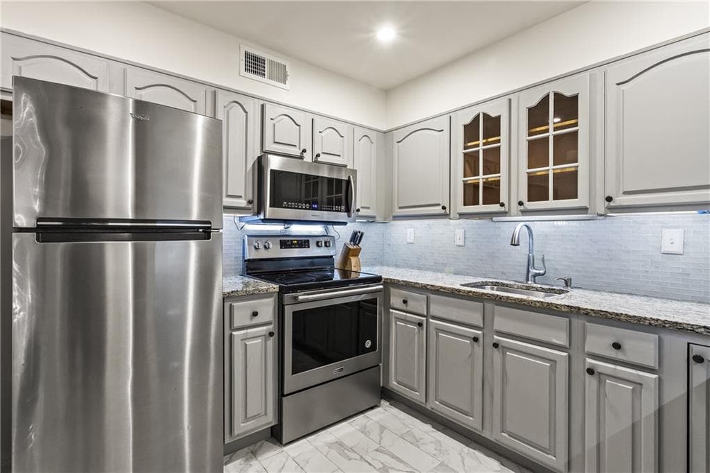 2 bedroom, 2 bathroom, 1,100 sq ft condominium for sale at 53 La Rue Place, Atlanta, GA 30327 — photo 8