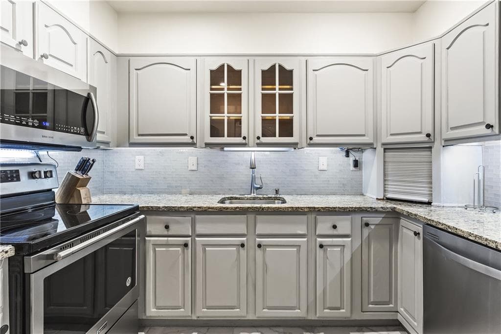 2 bedroom, 2 bathroom, 1,100 sq ft condominium for sale at 53 La Rue Place, Atlanta, GA 30327 — photo 7