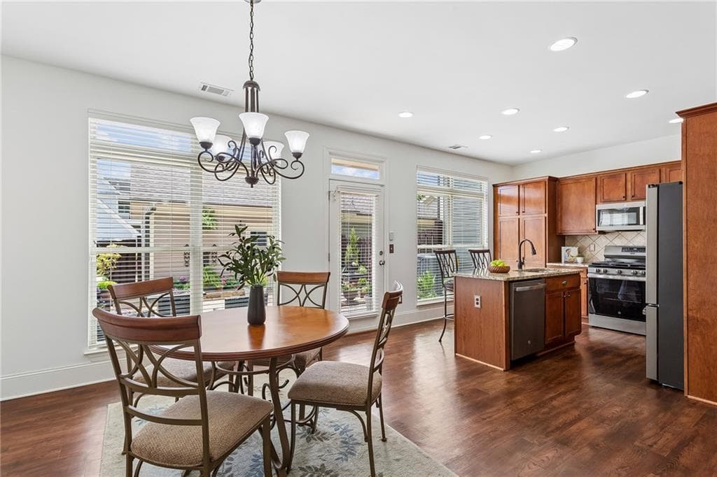 2 bedroom, 3 bathroom, 1,682 sq ft townhouse for sale at 243 S Village Square, Canton, GA 30115 — photo 6