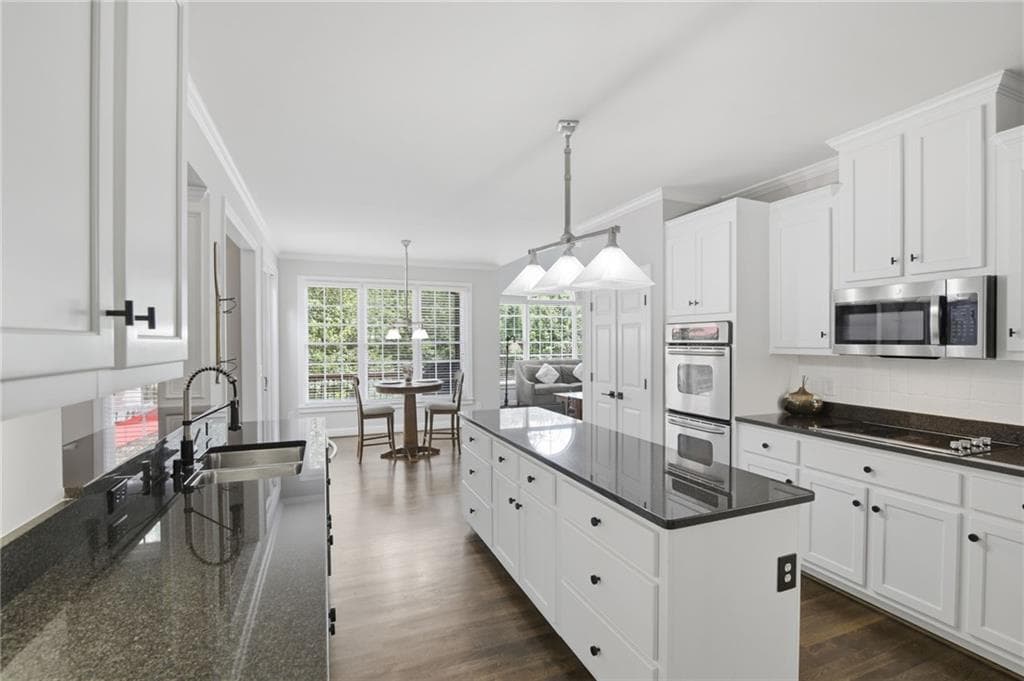 5 bedroom, 4 bathroom, 3,005 sq ft single family residence for sale at 3663 Walden Lane, Acworth, GA 30102 — photo 4