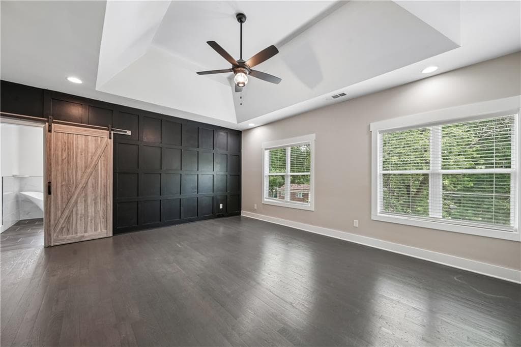 4 bedroom, 4 bathroom, 2,694 sq ft single family residence under contract at 1955 Meadow Lane, Decatur, GA 30032 — photo 9